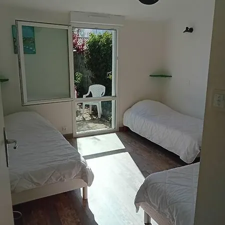 Vakantiehuis Maison 8-10 Personnes *